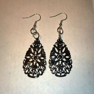 NEW Goth Elegant Emo Black Lace Dangle Drop Earrings Metallic